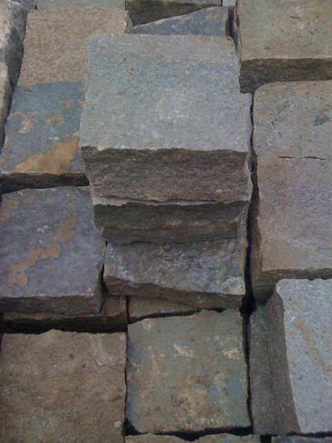 Natural Irish sandstone setts / cobbles at delivery