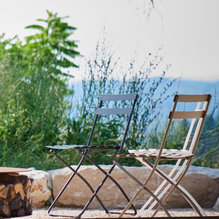 folding metal chair.jpg